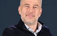 Edward Iordanescu 